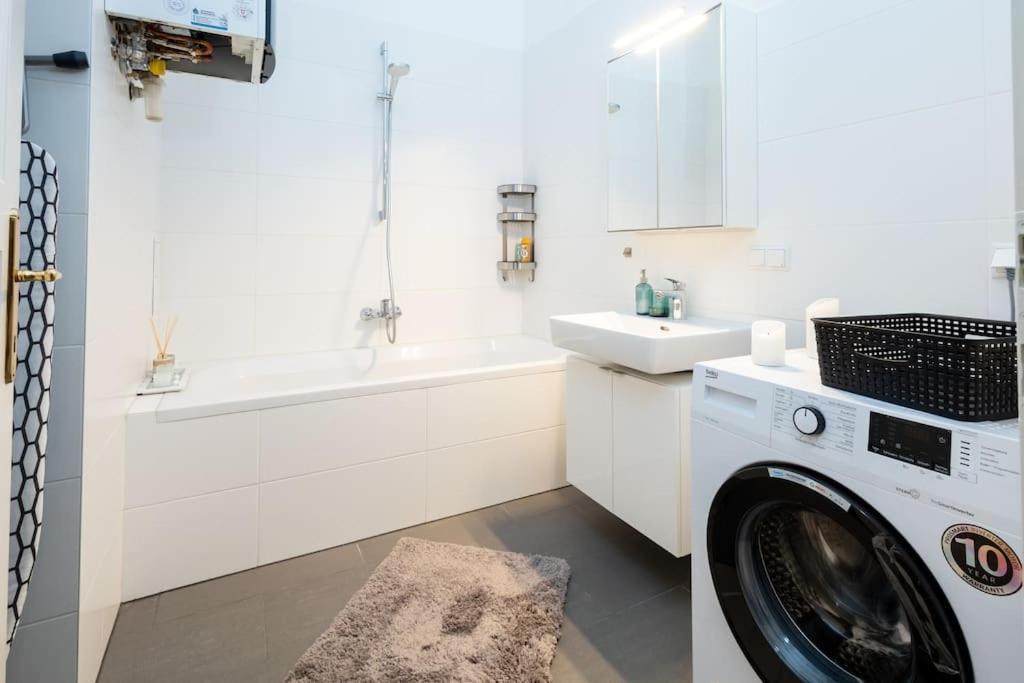 Orestaliving - Spacious 2Br On The Danube Canal Vienna Luaran gambar